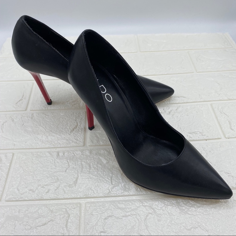 Aldo Leather Black pointy pumps with Red heel